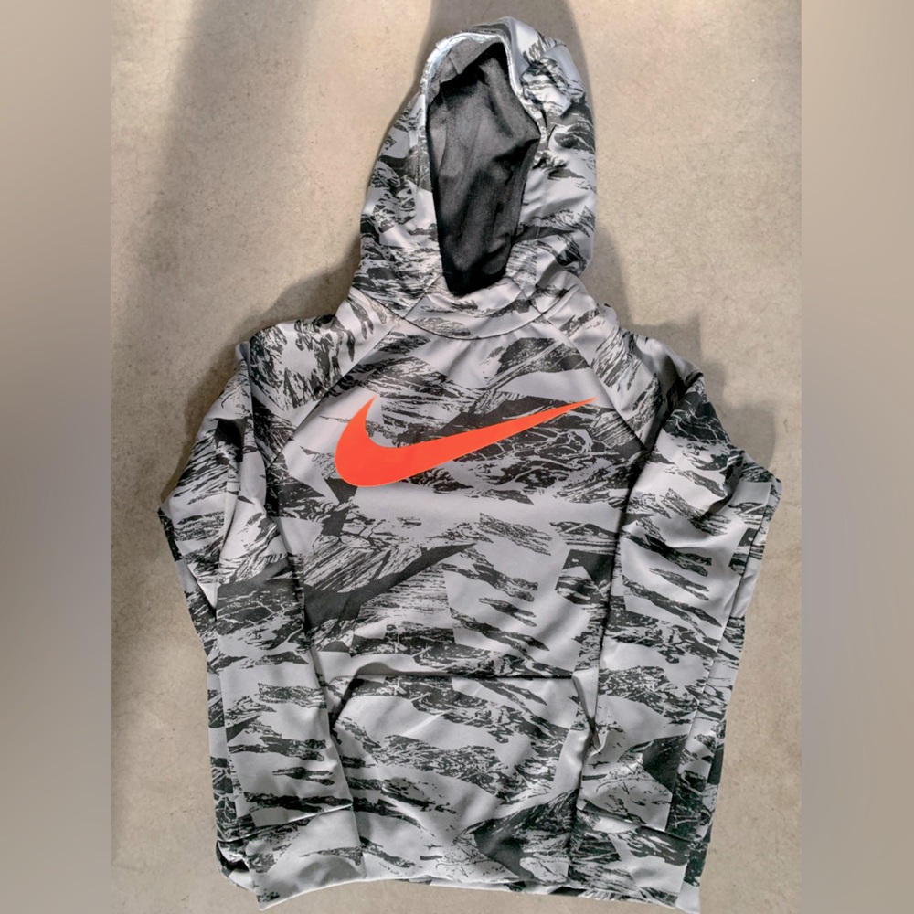 Nike dri fit youth XL hoodie and sweatpants